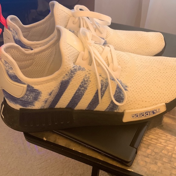 Addidas exclusive looks awesome. Very clean and fresh
